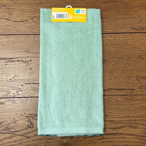 Sea Turtle Embroidered Hand Towel - Picture 3 of 4